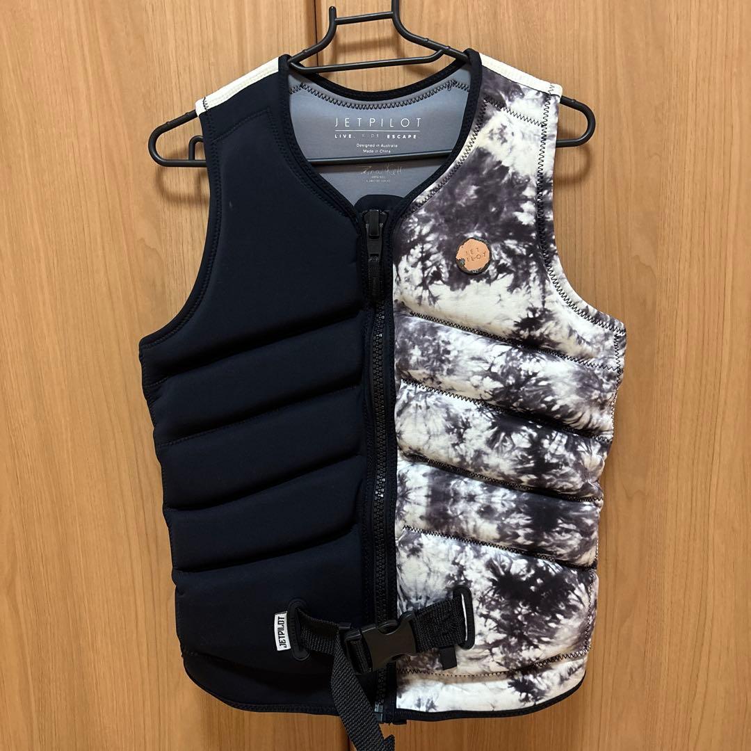 JETPILOT ライフジャケット