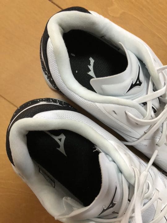 ミズノ バレーボールシューズ 26.5ウエーブライトニングZ6白×黒スパイク