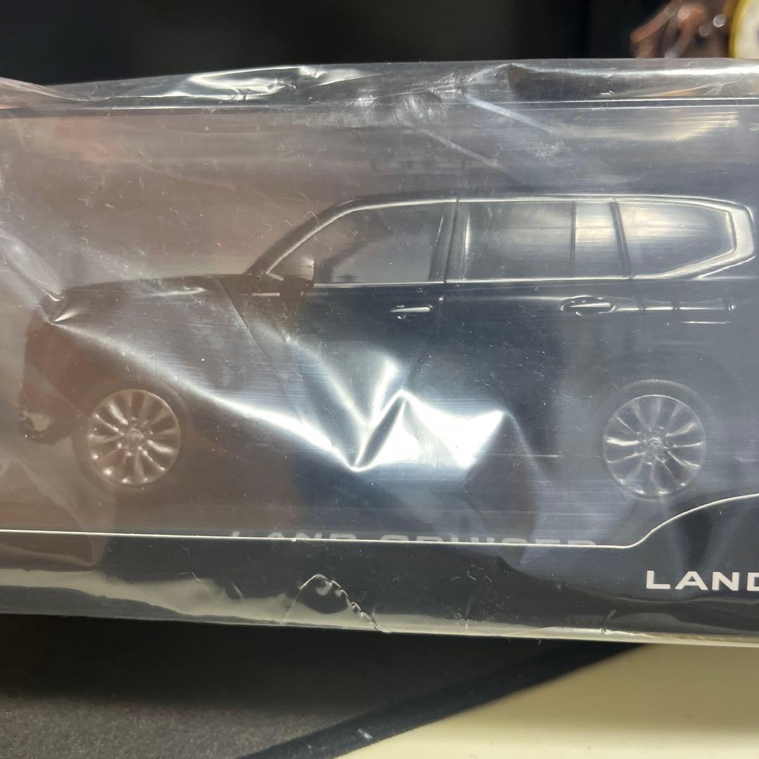 非売品ミニカー1/30 ランドクルーザー