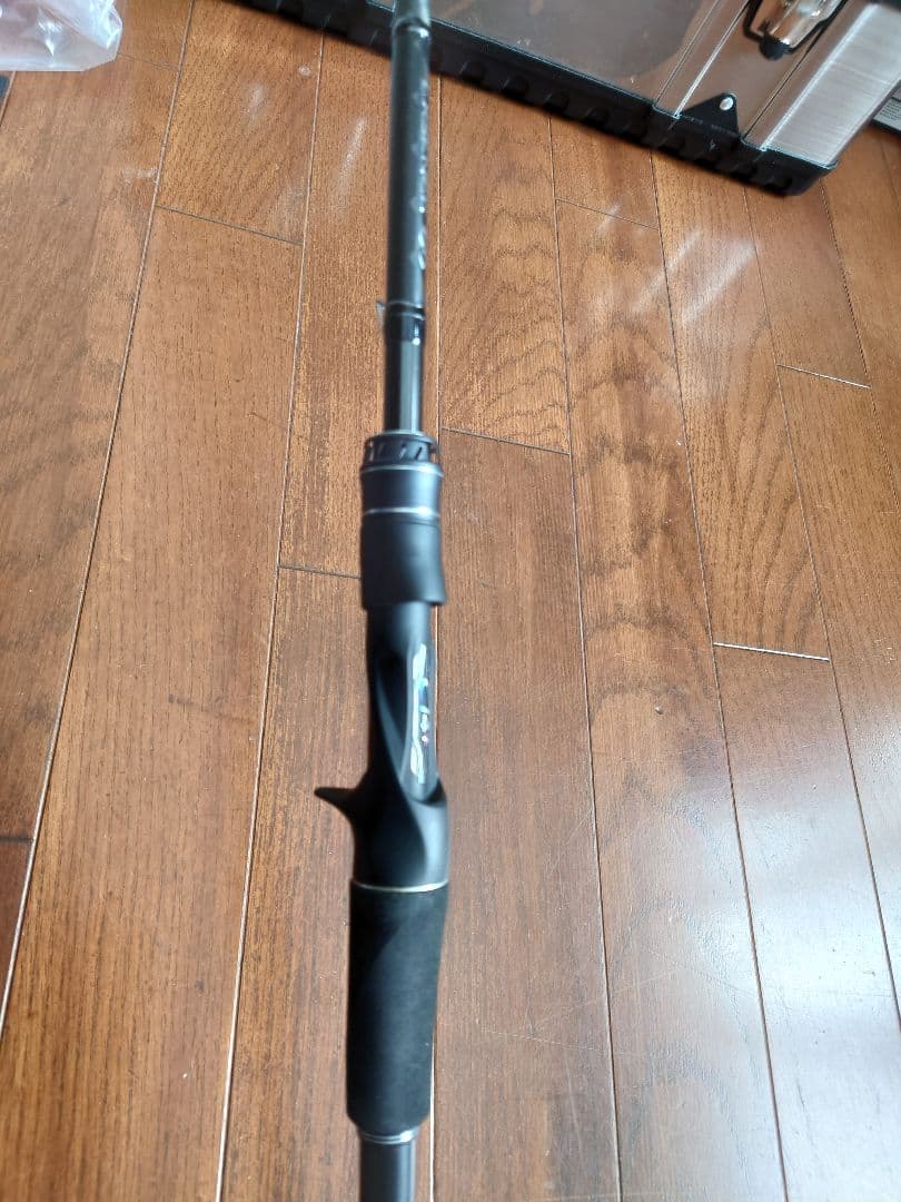 エクスセンス.インフィニティ B806M/R