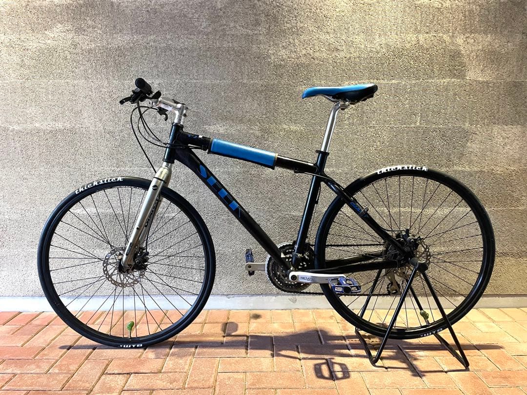 値下げ　引取希望　GIANT SEEK R2 クロスバイク　前後タイヤ新品