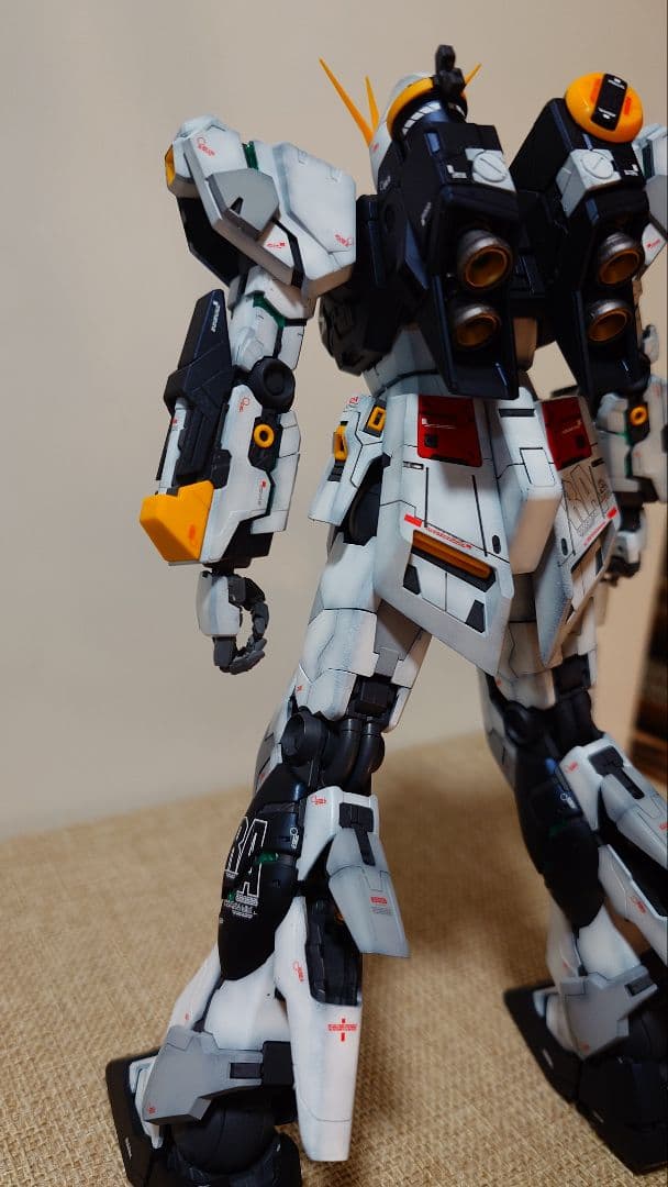 MG νガンダムver.Ka LEDライト機能付き 全塗装組立済