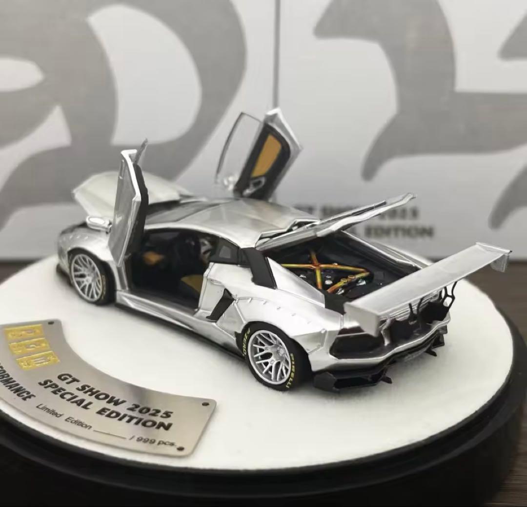 ランボルギーニアベンタドール　LBWK 1/64ミニカーGTショー2025限定品