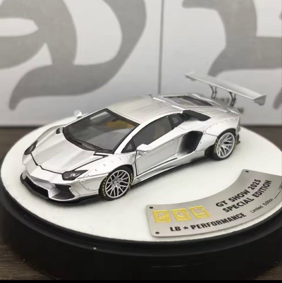 ランボルギーニアベンタドール　LBWK 1/64ミニカーGTショー2025限定品