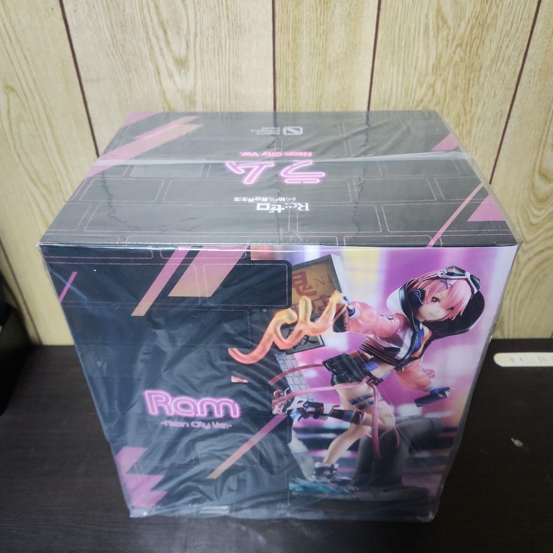 ラム Neon City Ver 渋谷スクランブルフィギュア