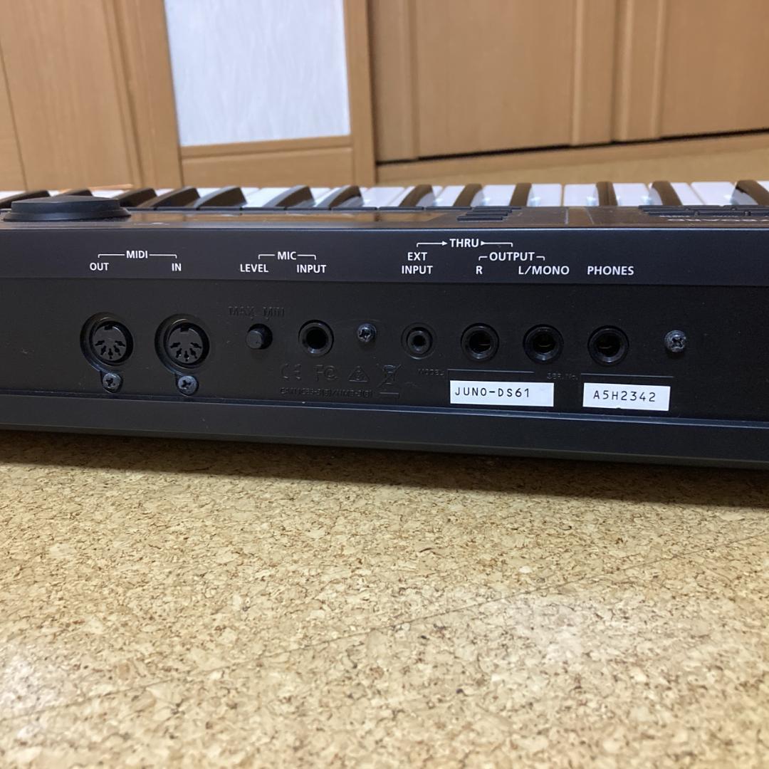 Roland JUNO-DS61 シンセサイザー 61鍵 ソフトケース付き