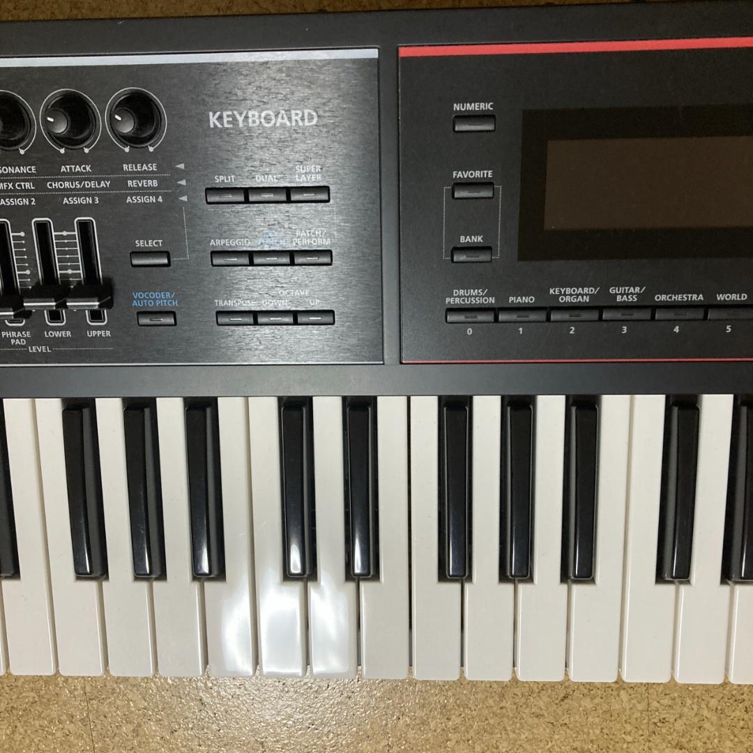 Roland JUNO-DS61 シンセサイザー 61鍵 ソフトケース付き