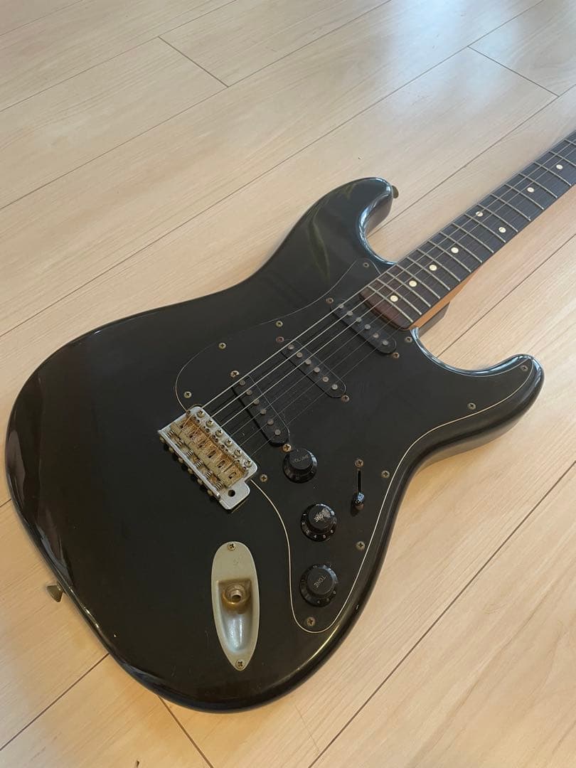 ギター YAMAHA ST800R Electric Guitar