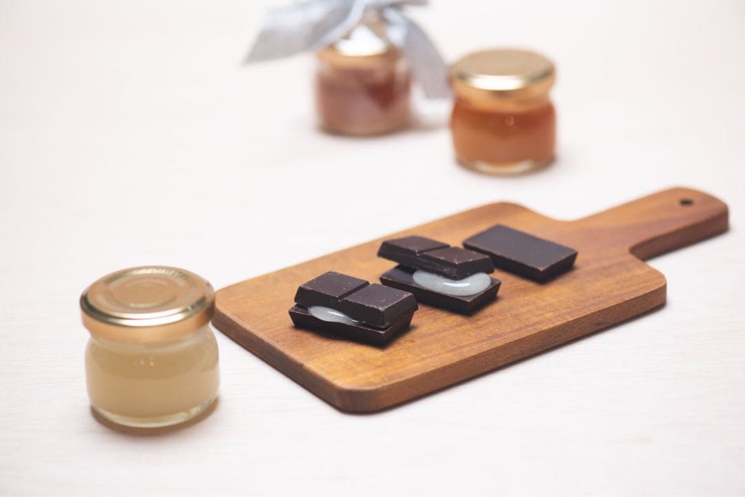 キルギス共和国アトバシ盆地産白いはちみつホーリークローバーお得サイズ500g