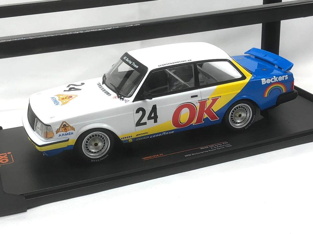イクソ 1/18 ボルボ 240 #24 DRM ニュルブルクリンク 1985