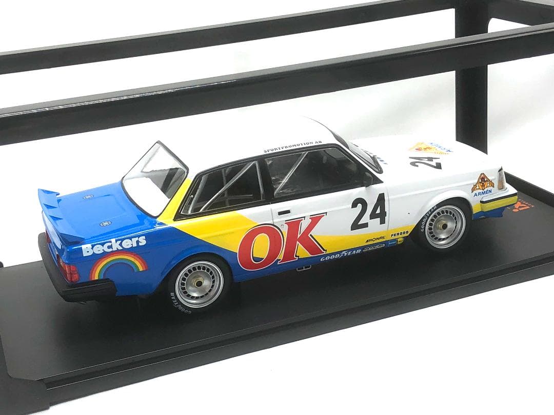 イクソ 1/18 ボルボ 240 #24 DRM ニュルブルクリンク 1985