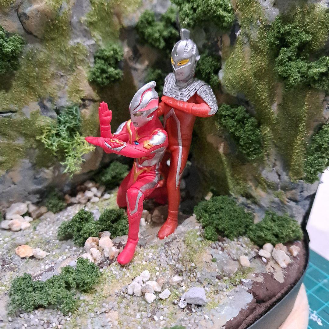 ジオラマ ウルトラマンメビウス セブン 対 グローザム