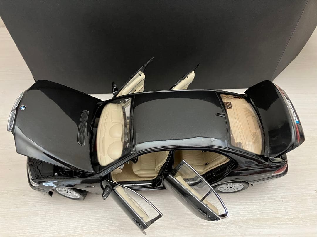 1/18 京商  7 Series 745i