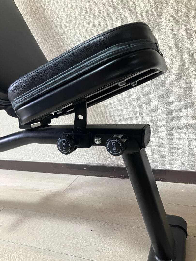 さ*ぐ様 調整可能なトレーニングベンチ 黒