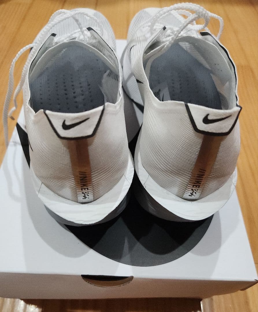 Nike ヴェイパーフライ4　メンズ28㎝