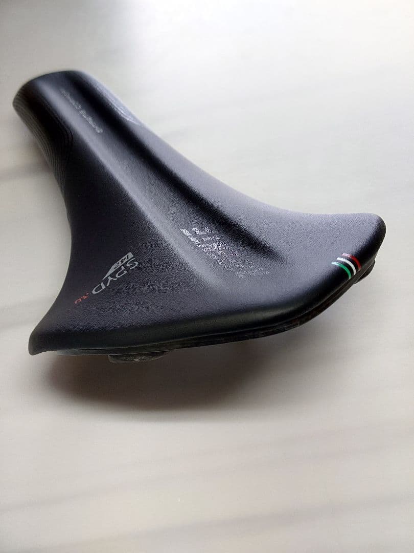 美品 レペンテ REPENTE SPYD 3.0 142mm カーボン サドル