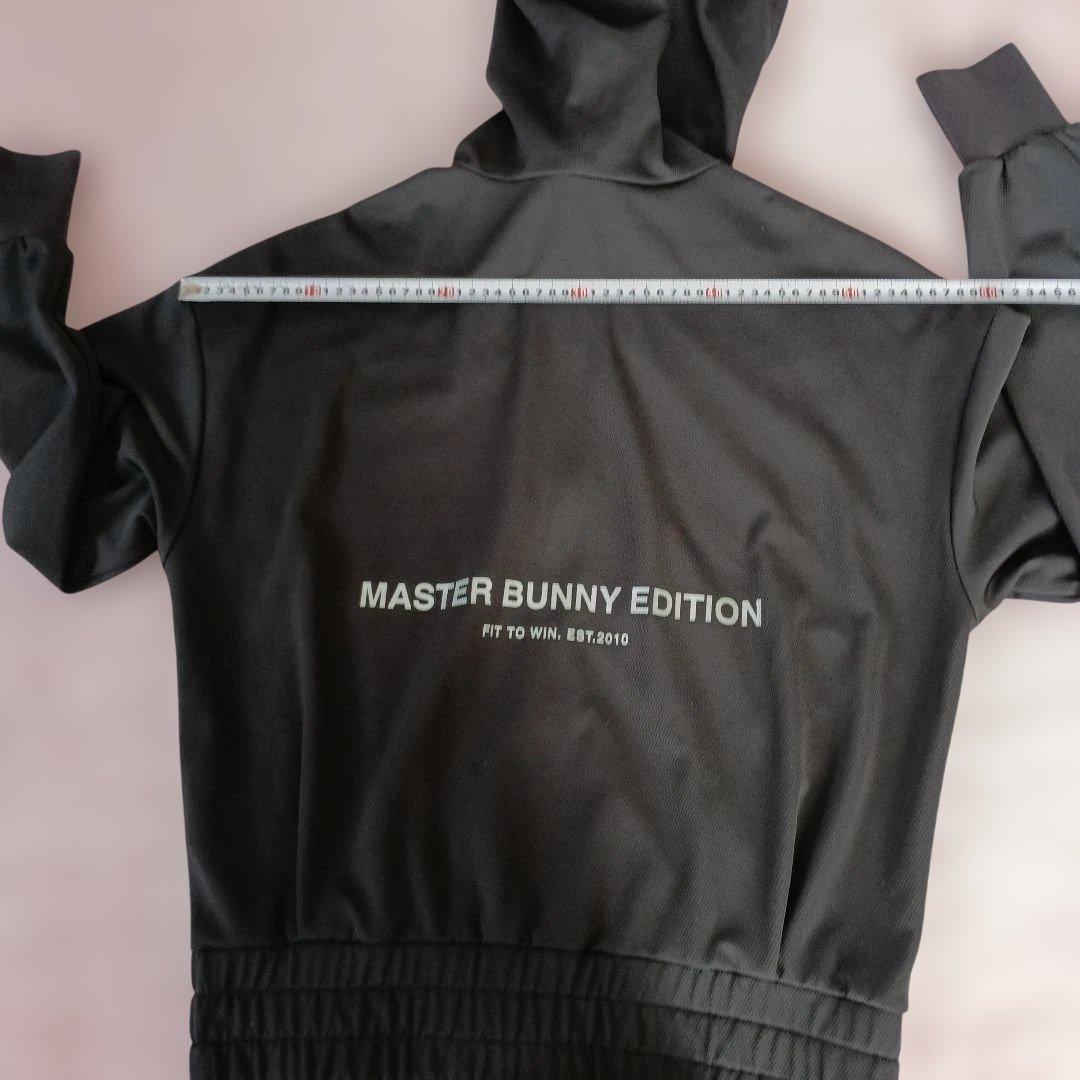 MASTER BUNNY EDITION フード付きジャケット ブラック