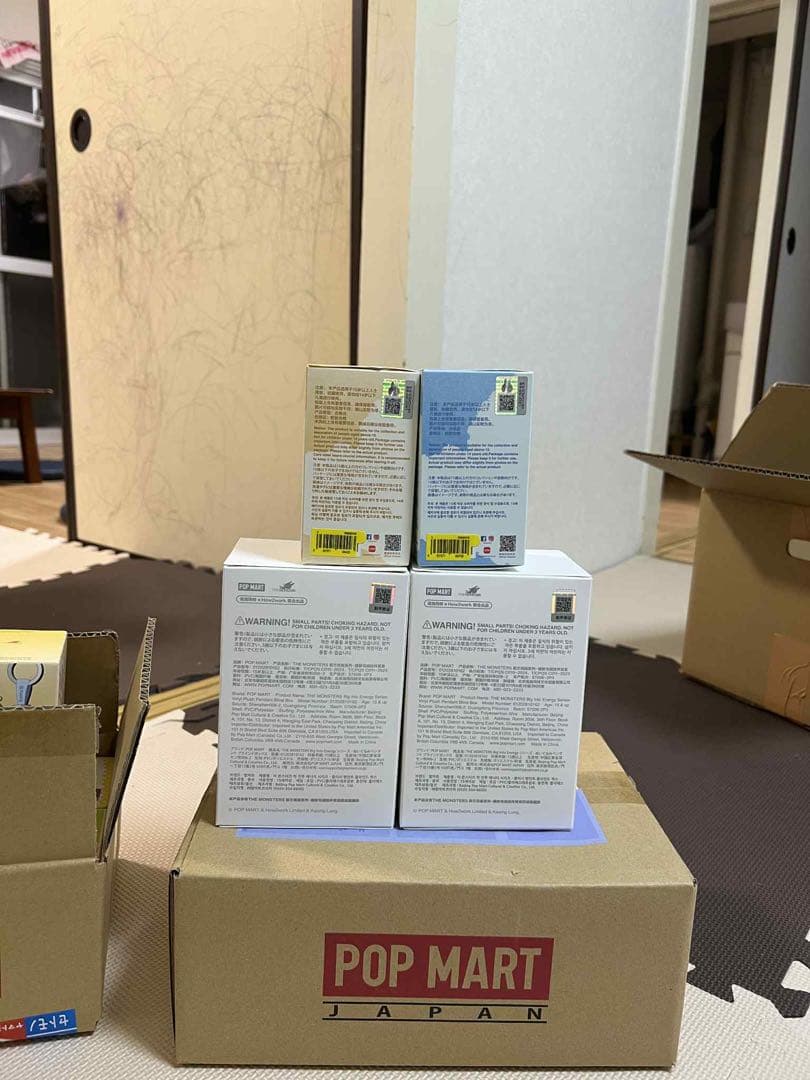 Big into Energy 2箱 + PIN FOR LOVE ピース　2箱