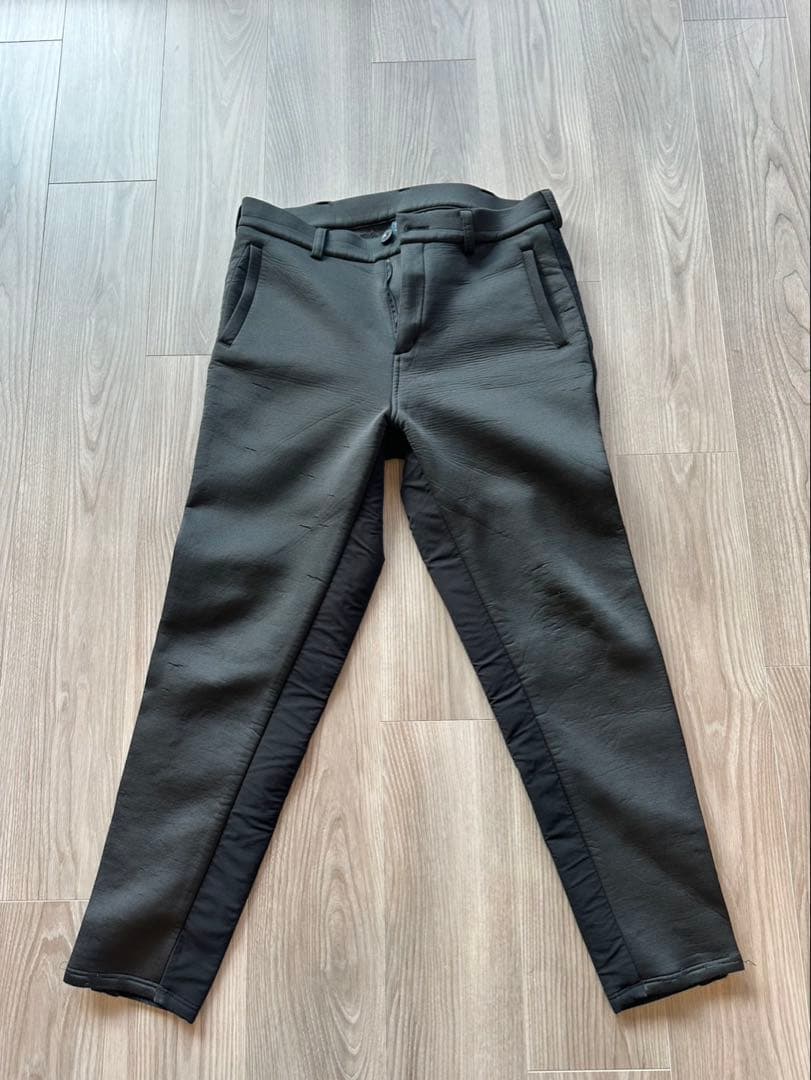 ムータゴルフ　パンツ