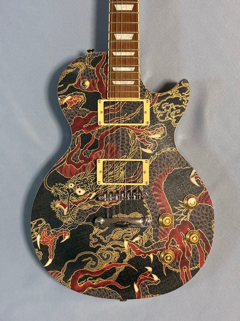 龍柄 レスポールタイプギター