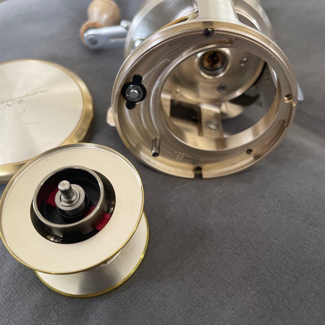 ミリオネア cv-z 203