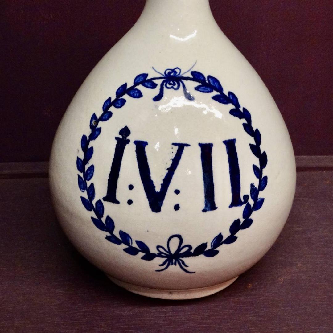 ★伊万里 古伊万里 IVIL 白/紺 花瓶 保存食入れ 古い