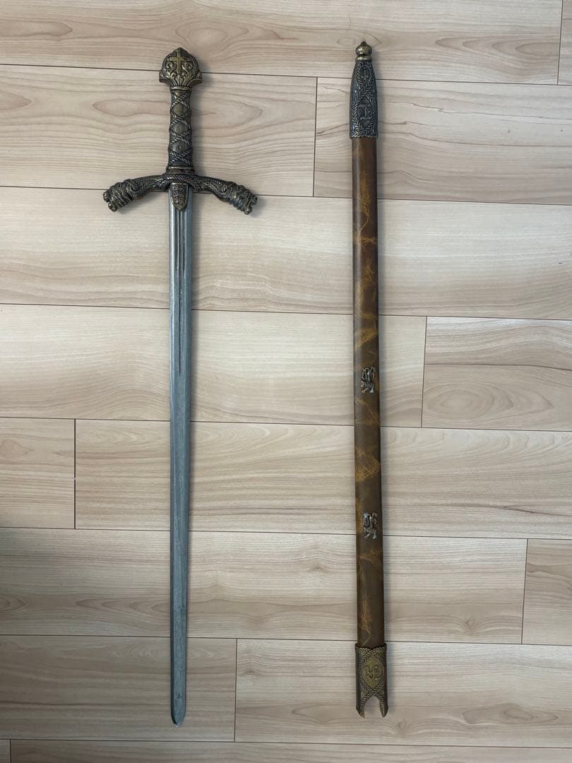 テンプル　ナイトソード　レプリカ　 装飾用剣 ライオンの頭部装飾付き