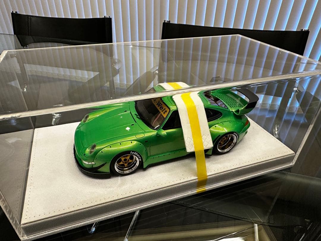 Fuelme RWB993 1/18 プロトタイプ 緑