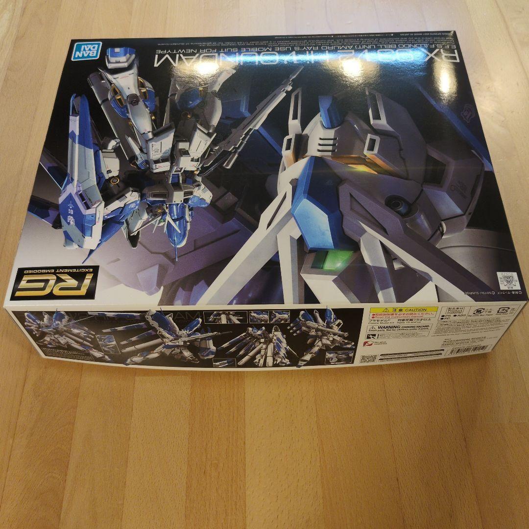 バンダイ RG Hi-νガンダム