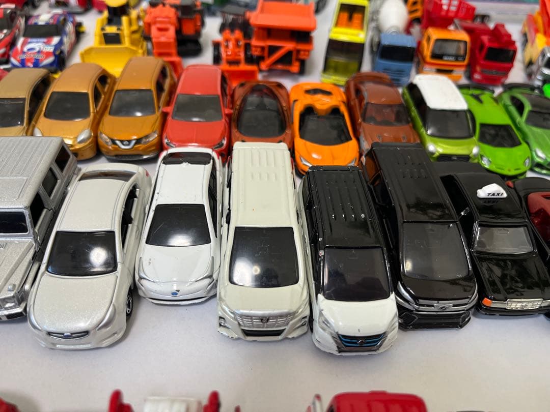 トミカ　まとめ売り　大量　約85台