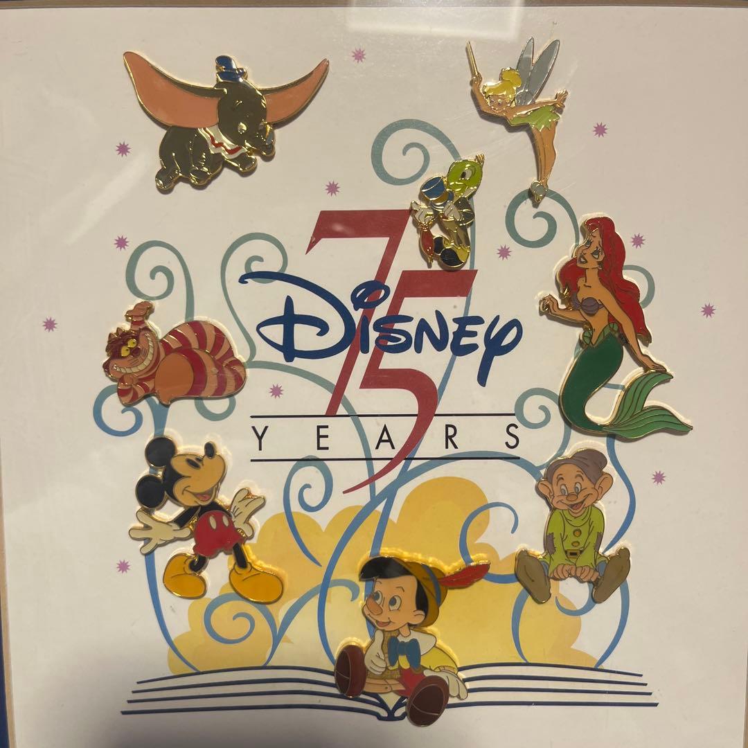 値下げ中ディズニー75周年ピンバッチ額入り超レア品