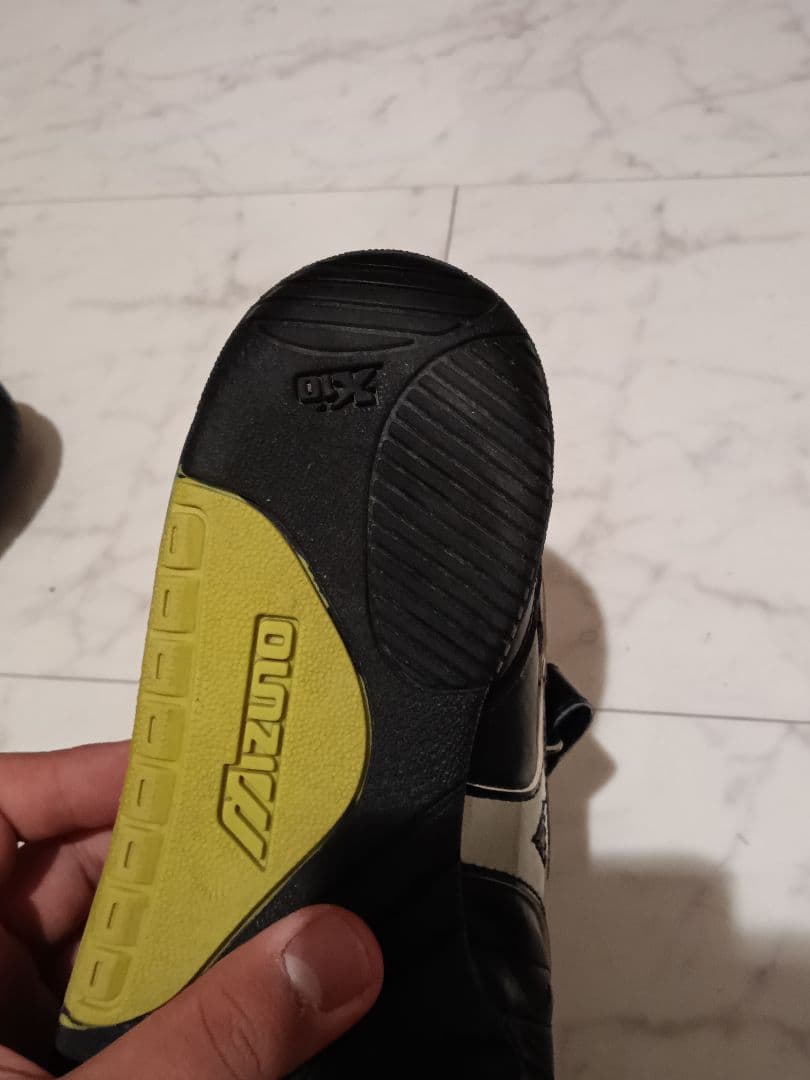 ミズノ 砲丸投げシューズ