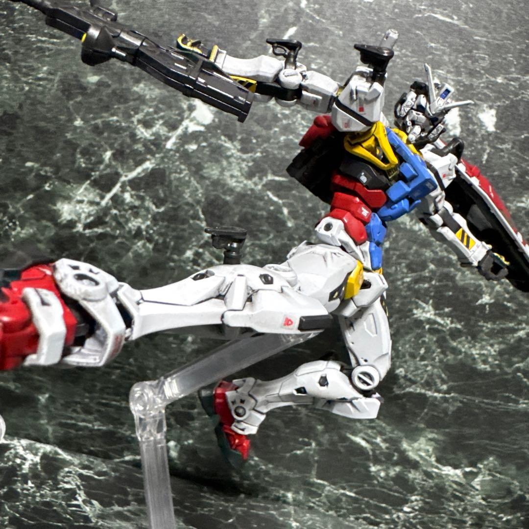 ジークアクス　HG 赤いガンダム　白いガンダムカラー　塗装完成品　ガンプラ