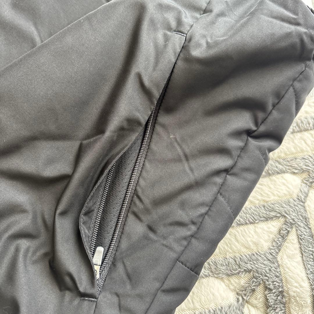 新品　ナイキ　メンズ　ランニングベスト　中綿　ブラック　黒　軽量　撥水　L