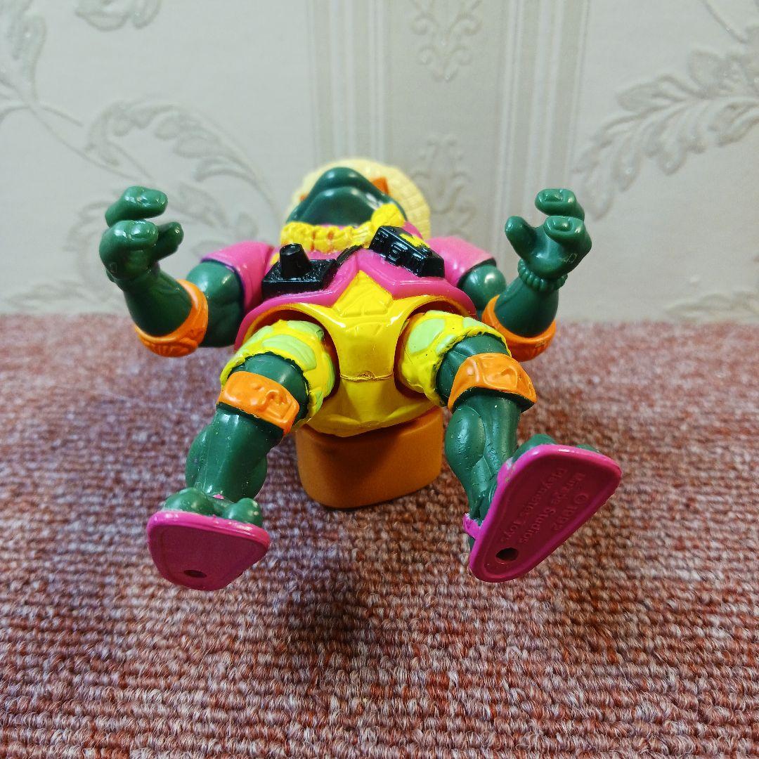ミュータント タートルズ、スエァ －スピッティング タートルズ3体セット