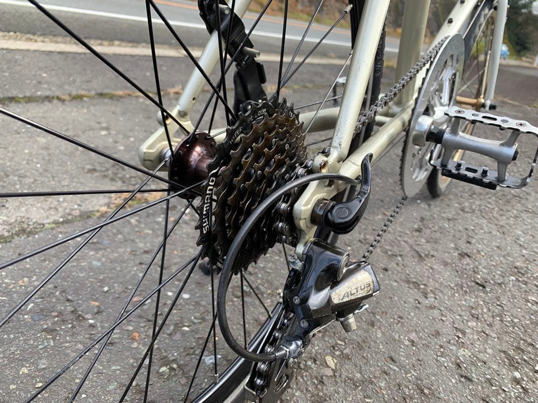 【即乘】送料無料Fuji ミニベロ小径車 Helion クロスバイク 8速 20