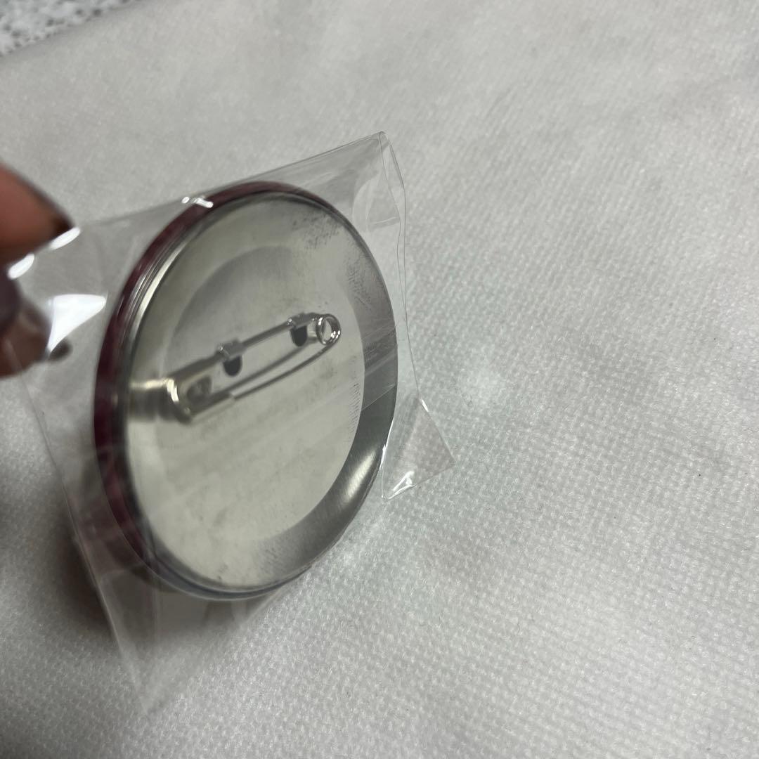 【未使用】炎炎ノ消防隊 新門紅丸 缶バッジ スーツ マルイ【匿名配送】