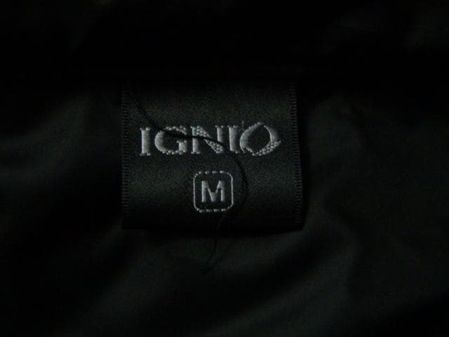 24914　IGNIO メンズ　中綿入りベスト　黒　サイズＭ