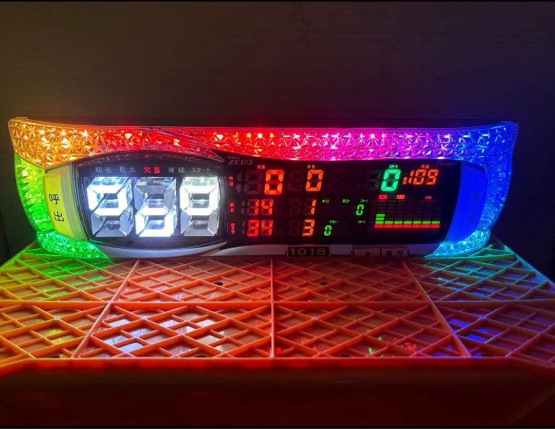 パチスロ機 省電力モード搭載　データカウンター付き