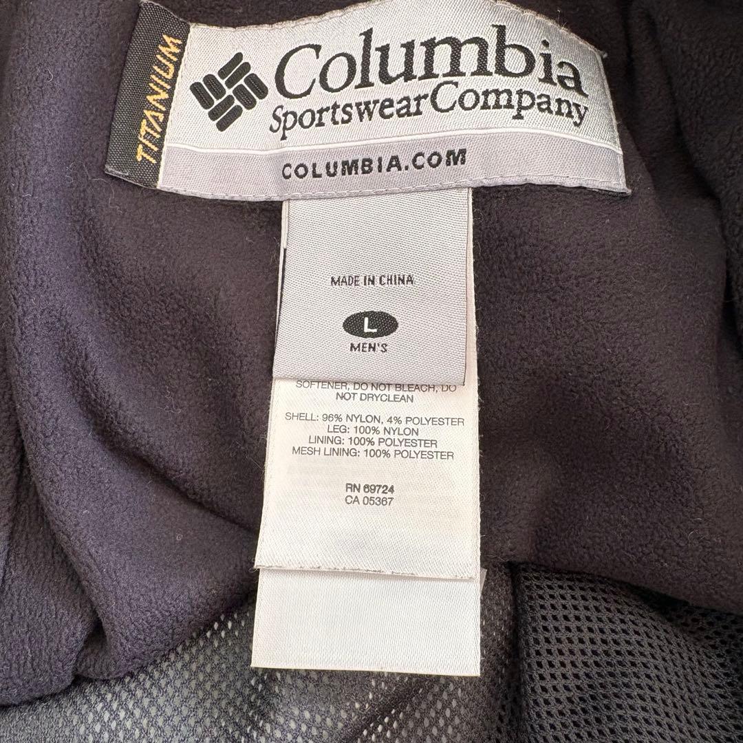 Columbia TITANIUMスノーボードウェア ジャケットMパンツLカモ柄