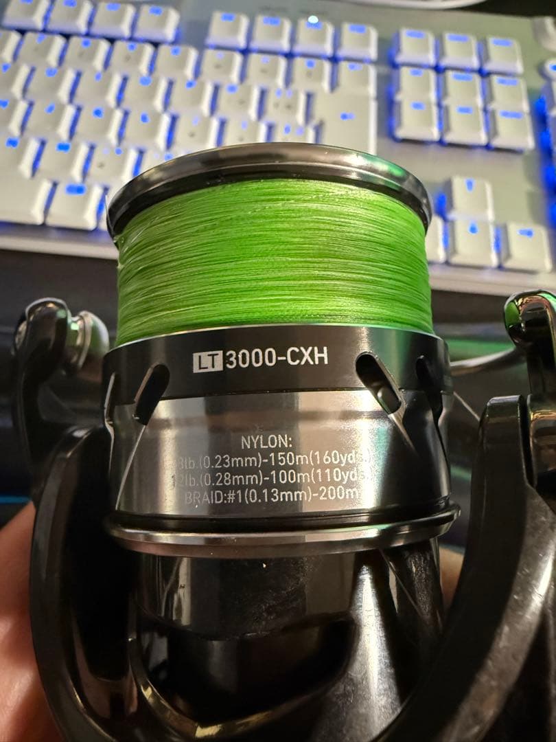 LT 3000-CXH 18カルディア　替スプール付き
