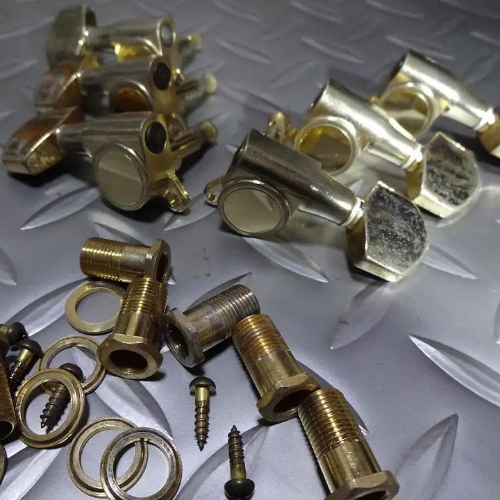 ３：３　GOTOH　GOLD　ペグ　PEG