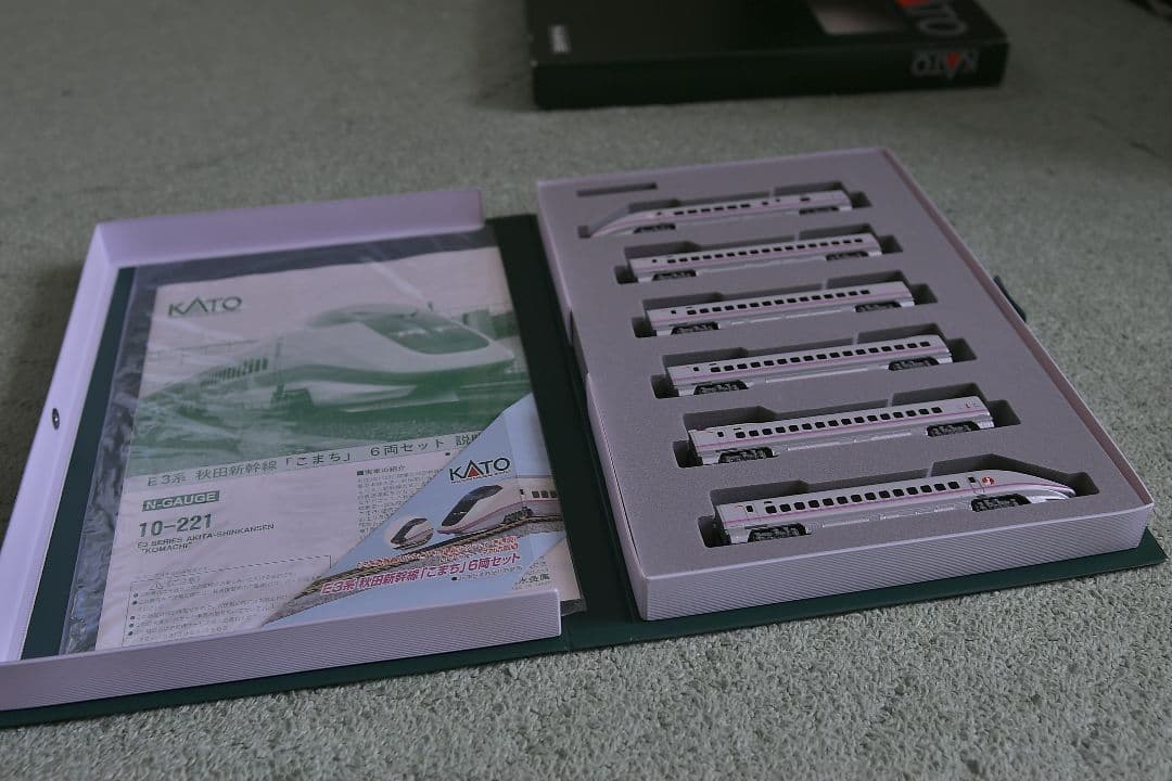 KATO E3系秋田新幹線こまち