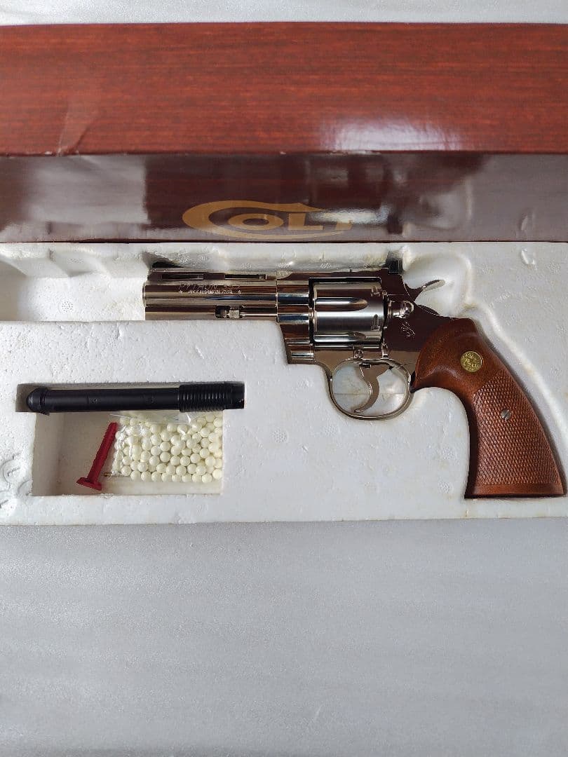 タナカ　コルトパイソン　 4インチ　ニッケル　ガスガン