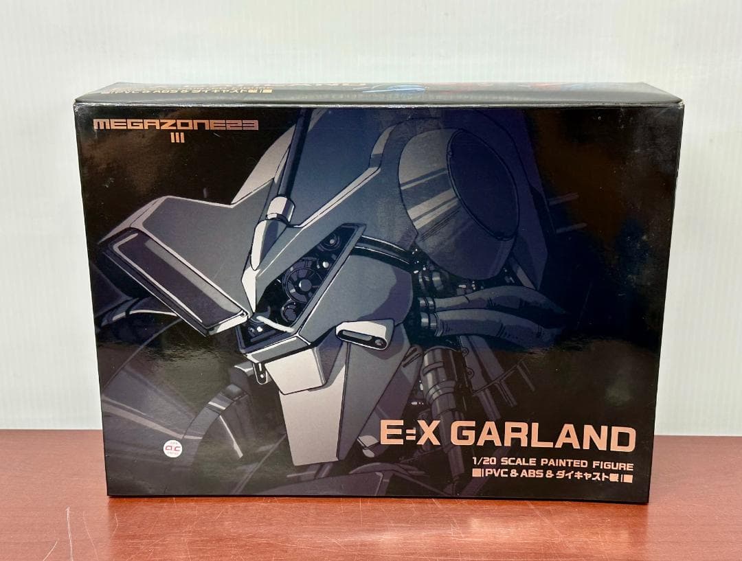 691 未開封 メガゾーン23 III 1/20 E=Xガーランド
