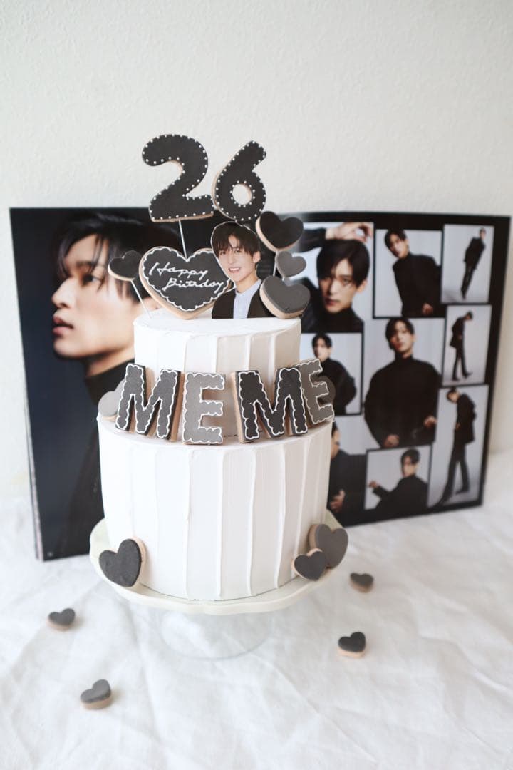 ハンドメイド☆オーダーページ　アイシングクッキー 風ケーキトッパー　推しケーキ