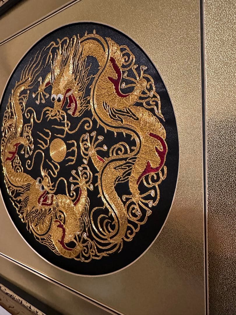 1960年代　ミッドセンチュリー　金色の龍 刺繍アート フレーム付き