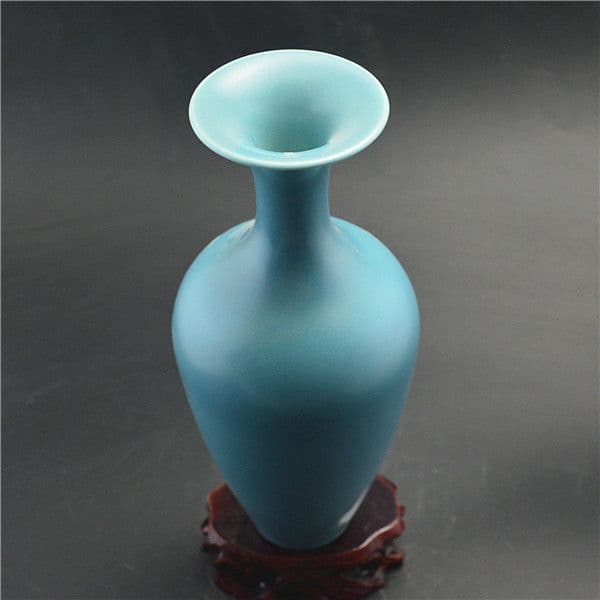 清雍正{宝石}藍美人肩花瓶  景徳鎮 陶磁器 装飾品 現代工芸品 美術品 置物