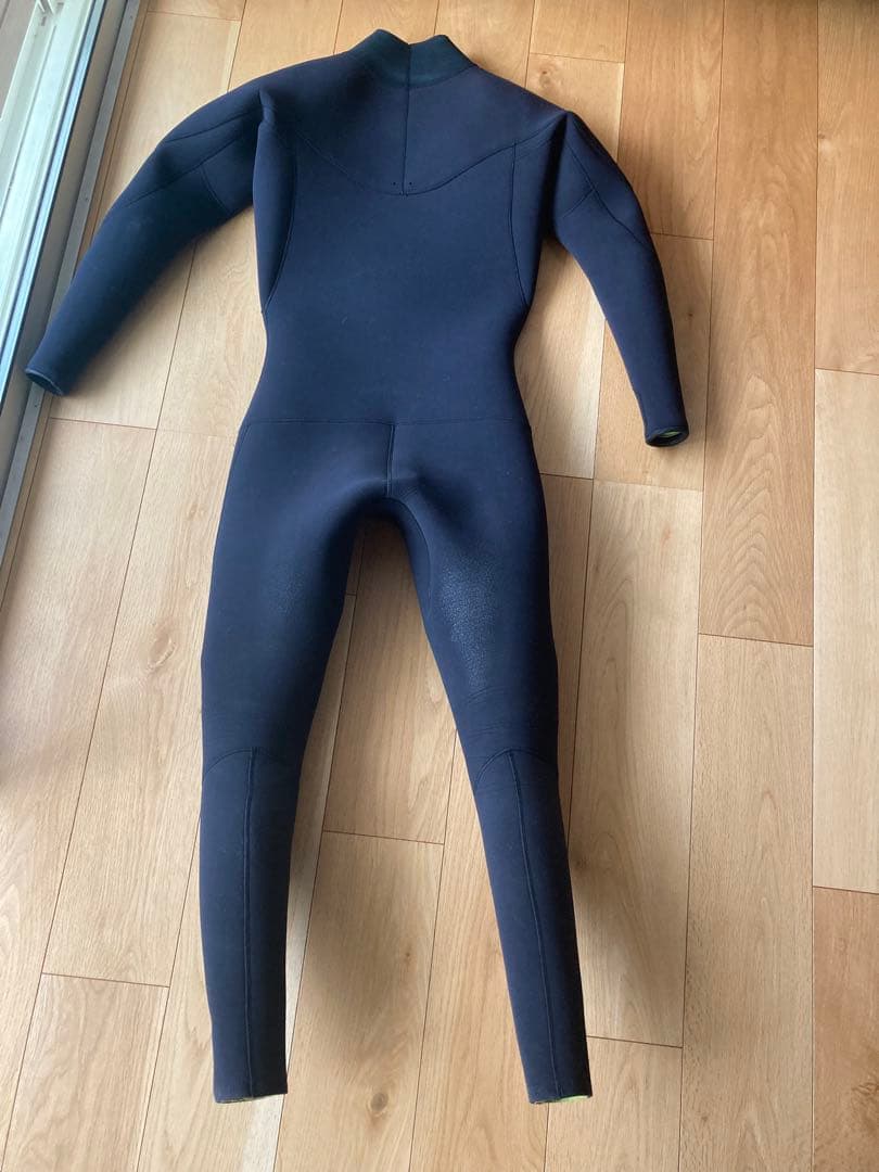 ウェットスーツ　セミドライ