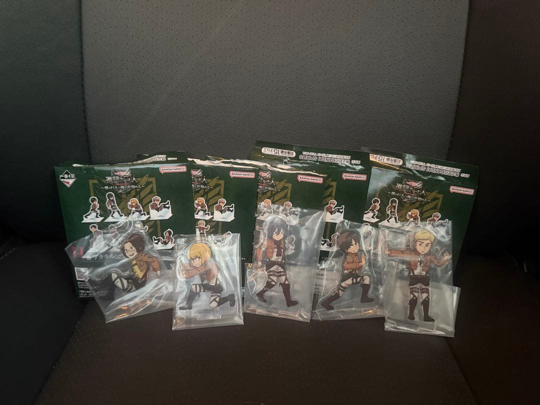 進撃の巨人 一番くじ ラストワン A賞B賞セット＋おまけ付き